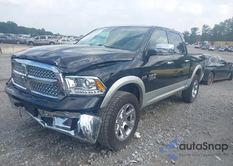2015 Ram 1500 Laramie z USA, uszkodzony, nr VIN 1C6RR7NT3FS718378
